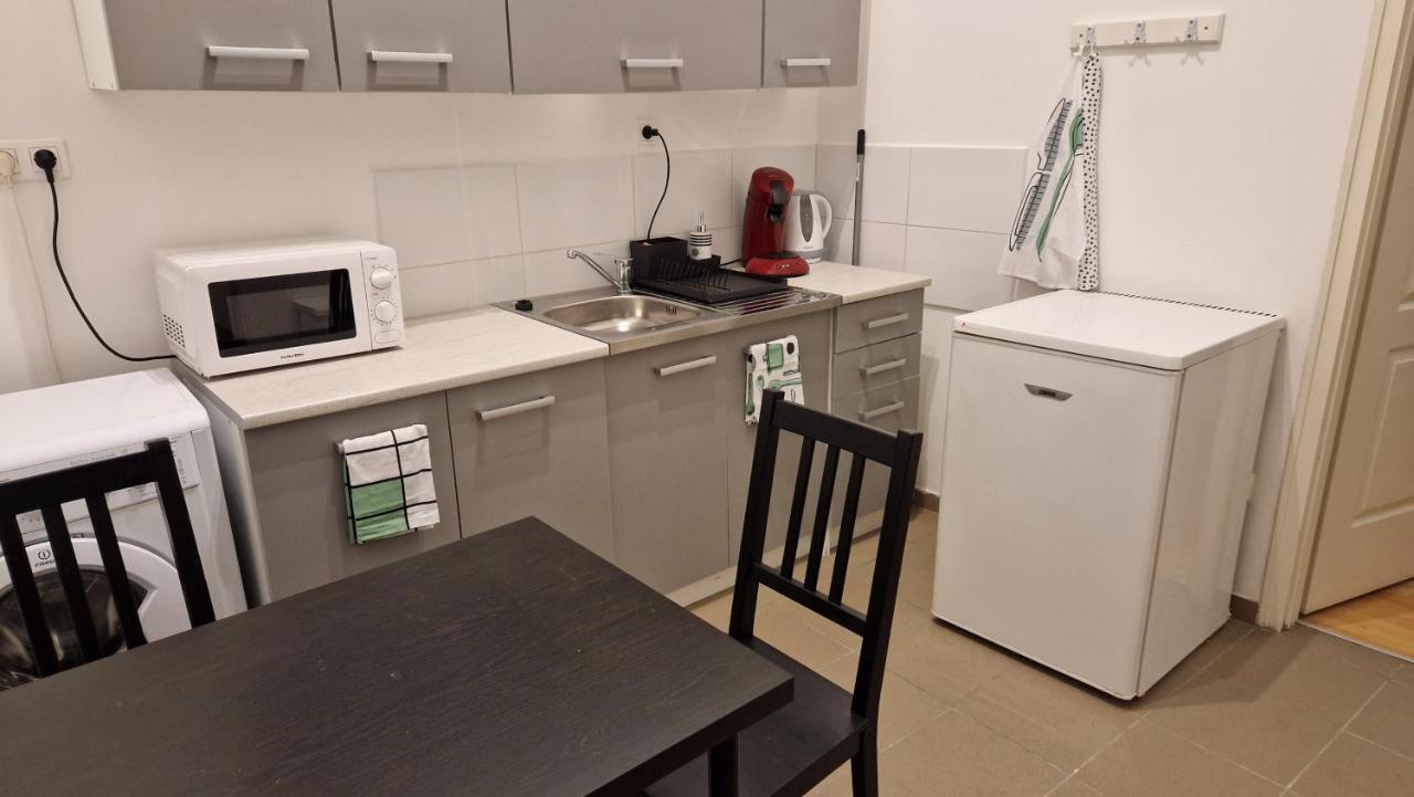 Apartman Cosy Apartment, Good Location, Cheap Parking In 50m *